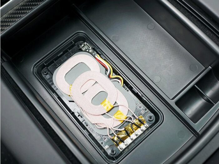 Model S&X_Middle Console Organizer + Wireless Charging Pad