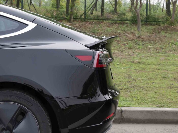 Model 3_Sportive Tail Spoiler (ABS + coating)