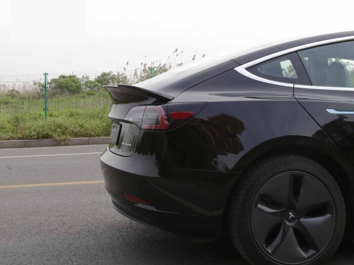 Tesla Model 3: Sportive Tail Spoiler (ABS + coating) - Image 4