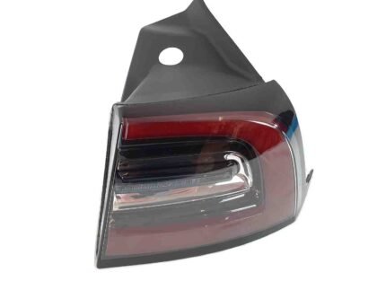 Model 3_Right Outer Tail Light (Chassis part) (1077398-00-F,107739800F,1077398 00 F)