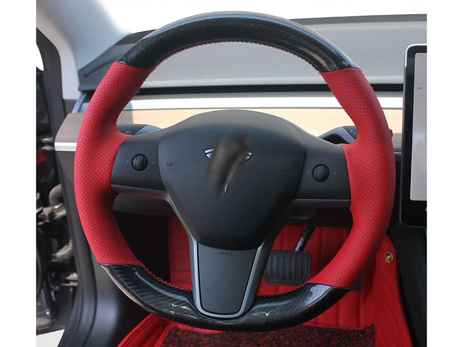 https://www.plugear.com/wp-content/uploads/2021/02/my186_-Model-3Y_Custom-Carbon-Fiber-Steering-Wheel_8.jpg