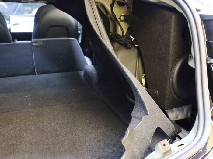 Model 3_Premium Audio Upgrade Kit (Subwoofer + Amp + 2 rear surround speakers)
