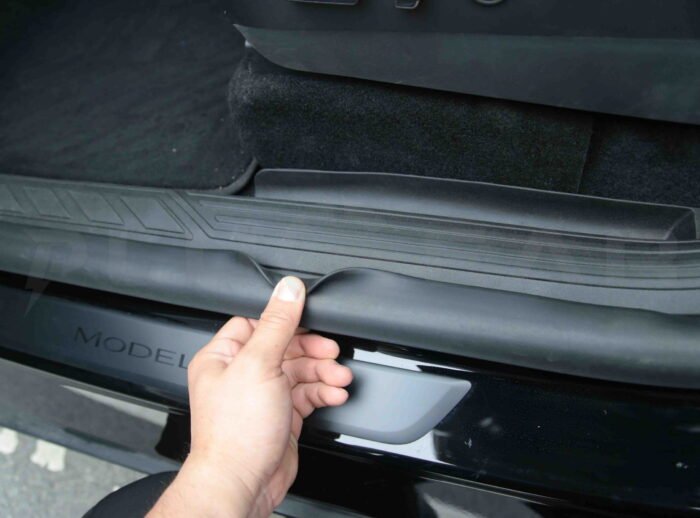 Tesla Model Y_Door Sill Protector Set (TPE Rubber, 4 pcs)