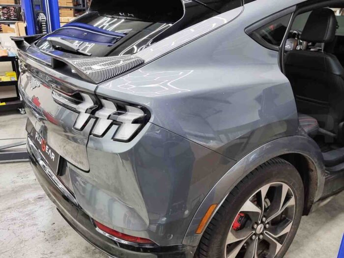 Ford Mustang Mach-e: Tail Spoiler - GT Version (ABS+Coating)