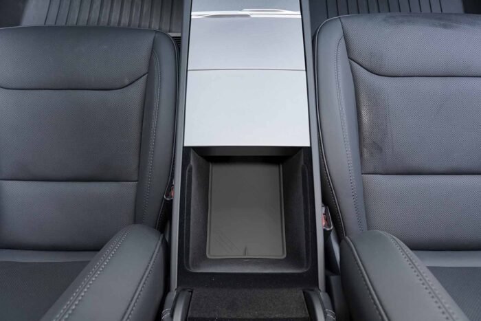 mh352_Tesla Model 3 (2024 Highland)_Armrest Storage Mat (Premium Silicone Rubber)