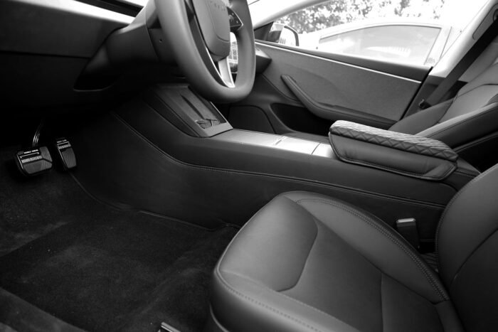 mh355_Tesla Model 3 (2024 Highland)_Anti-kick Protection Mat for Center Console