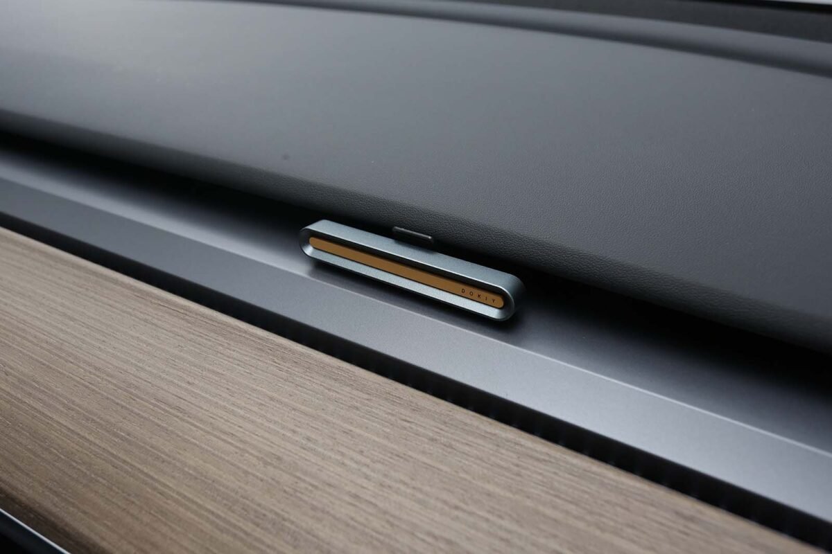 Universal: Luxury Interior Air Freshener, Car Perfume, Car Fragrance - product gallery image 1