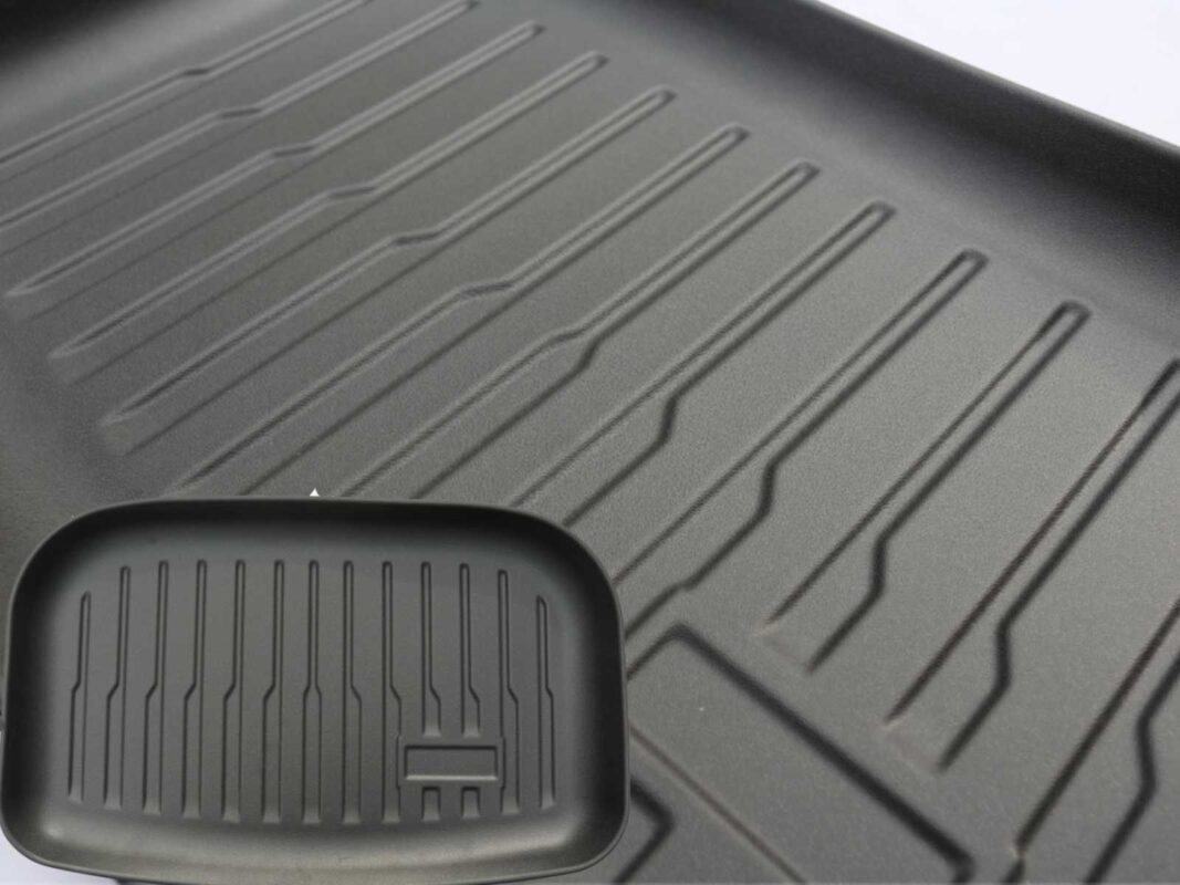 Tesla Model Y 2025 Juniper: Trunk Lower Compartment Mat - product gallery image 1